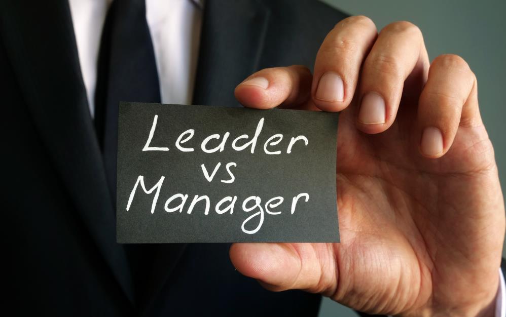 leader-vs-manager1-card-h
